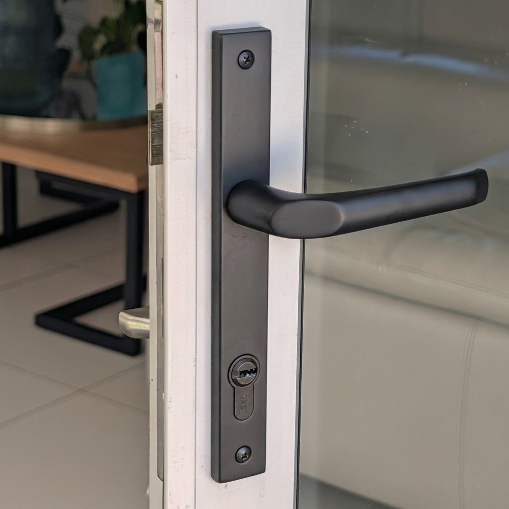 Slimline lever handle for aluminum doors black
