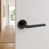 Tupai 4251 lever on round rose black