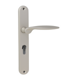 "Flag" - Matt chrome classic door handles on back plate