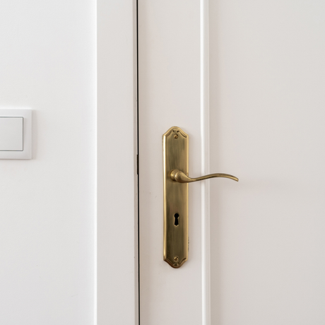 Classic lever handle on plate - Tupai™ door handles on plate