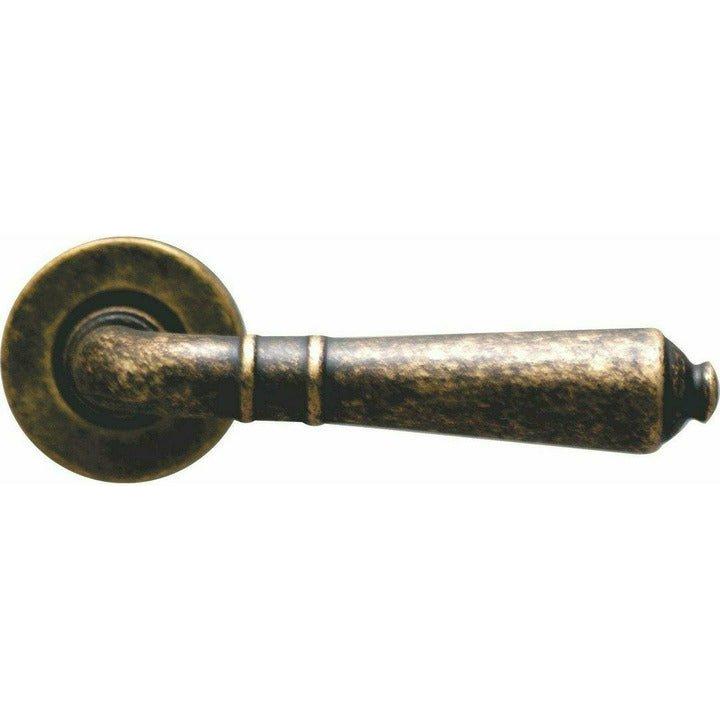 Aurelia door handle on rose - Decor Handles