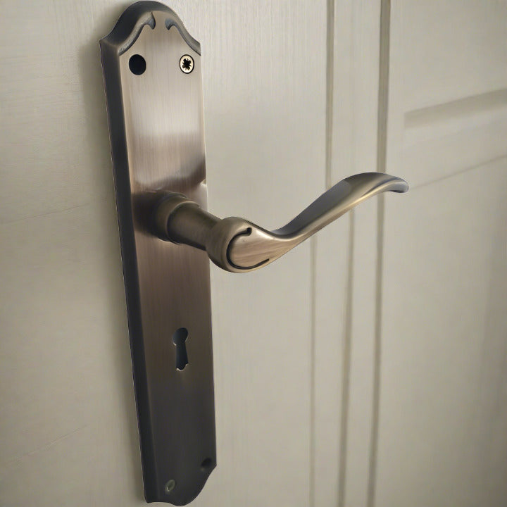 Classic lever handle on plate - Tupai - Decor Handles - door handles on plate