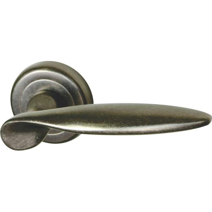 Classic Door Handle on Round Rose with Key Plates